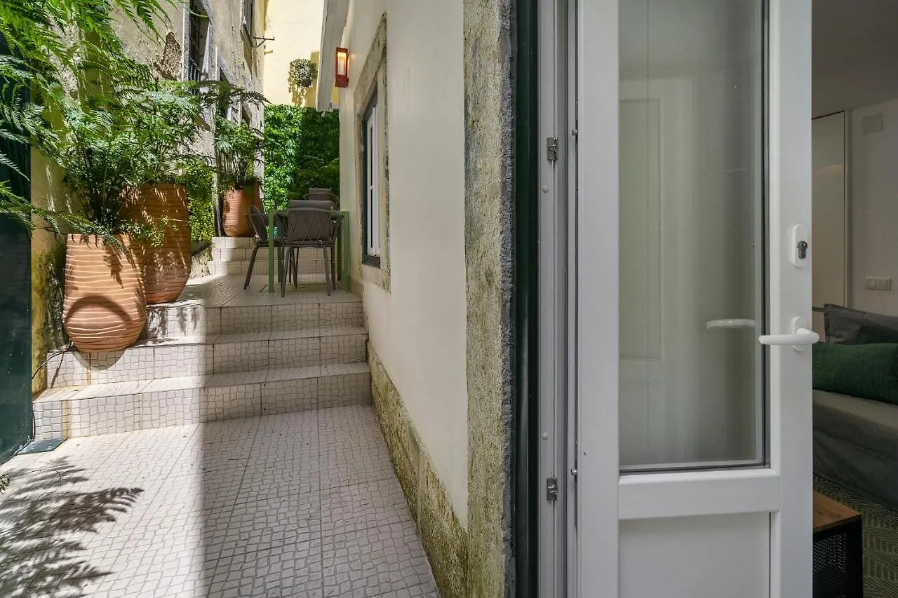 Апартаменты Whome Hidden Oasis W/ Private Patio, Ac & Great Vibe Лиссабон