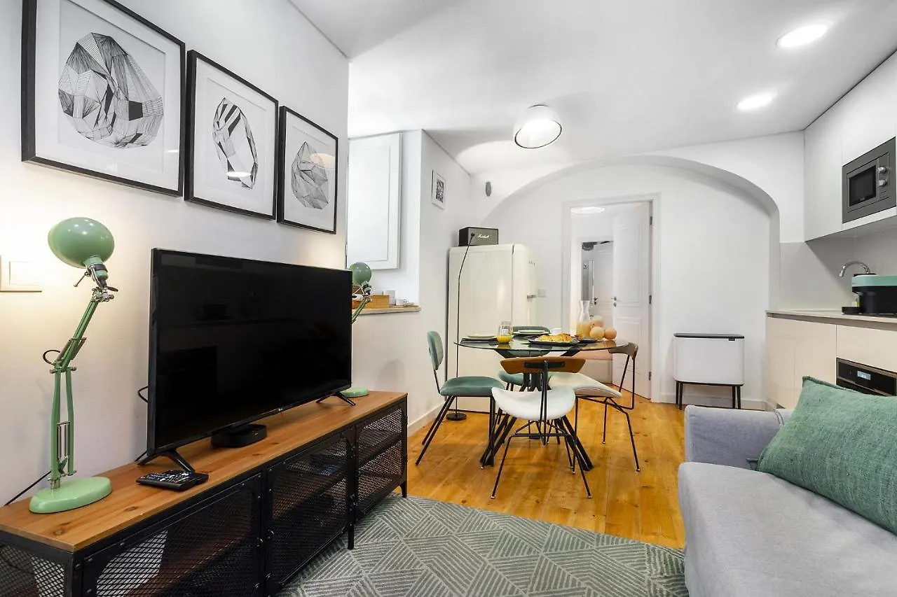 Whome Hidden Oasis W/ Private Patio, Ac & Great Vibe Лиссабон 0*,  Португалия
