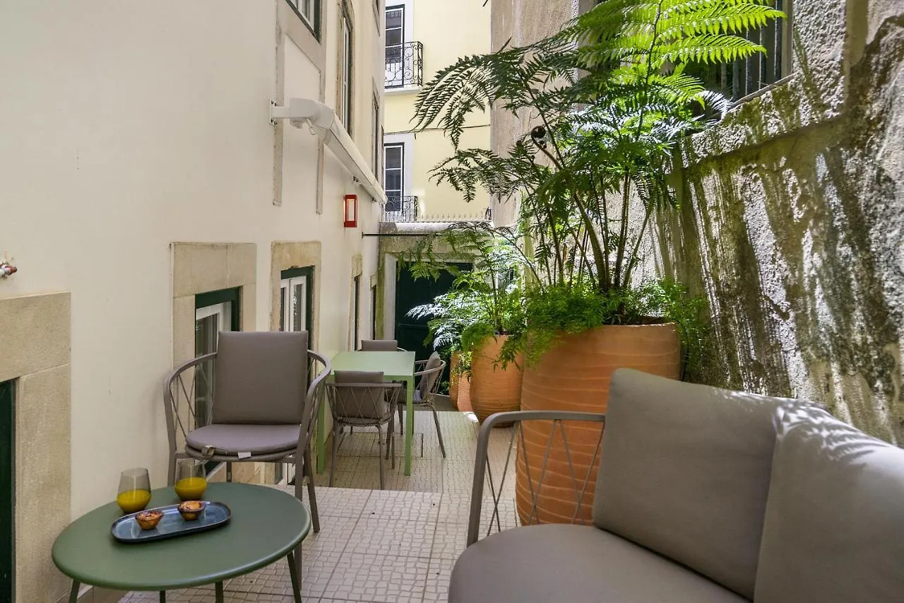 Апартаменты Whome Hidden Oasis W/ Private Patio, Ac & Great Vibe Лиссабон Португалия